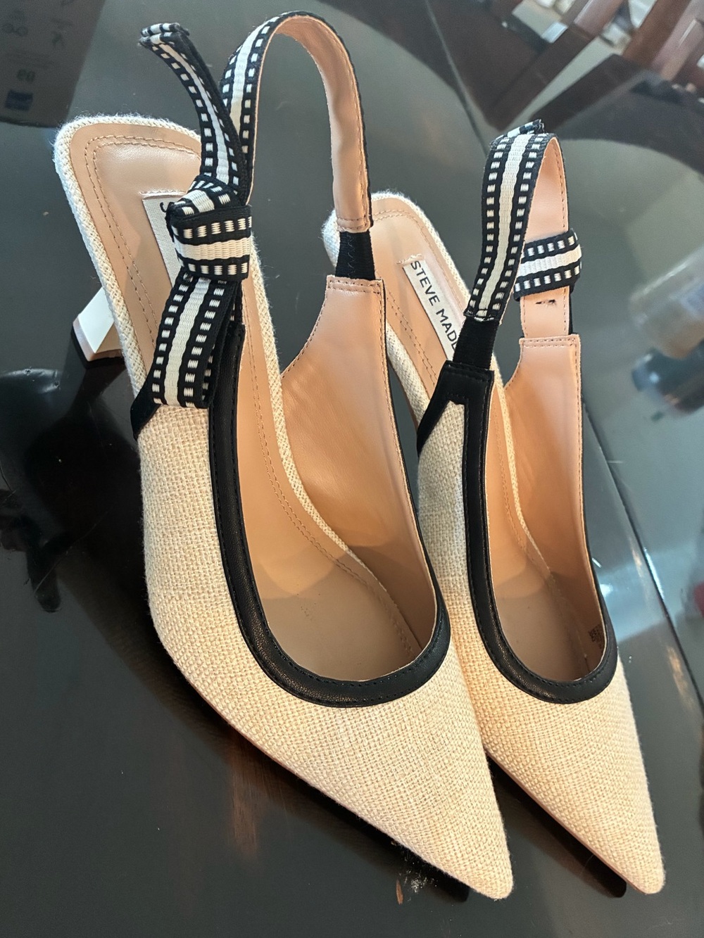 Steve Madden Bri Cream Pointed Slingback Kitten Heels with Black Trim and Bow - Picture 2 of 5